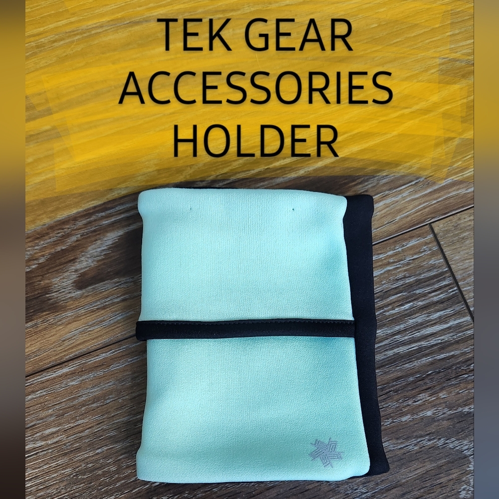 NWOT Tek Gear Arm Wrist Band Accessories Holder Light Mint Green Black